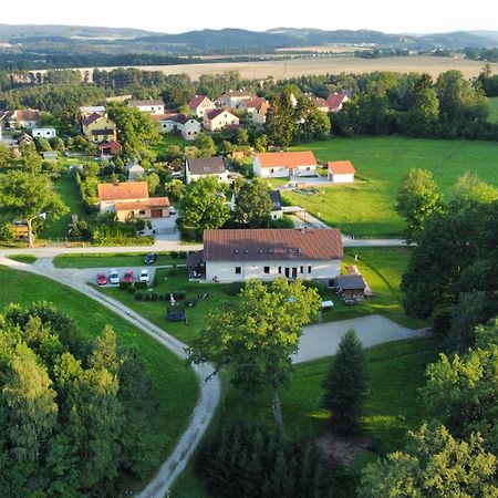 Penzion Na Podlesi Ve Zlate Korune Zlatá Koruna Kültér fotó